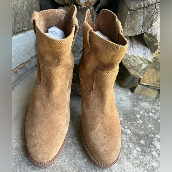 Lucky Brand Rhetty leather suede pull on booties in caramel tan NWOB Sz-9M.Q